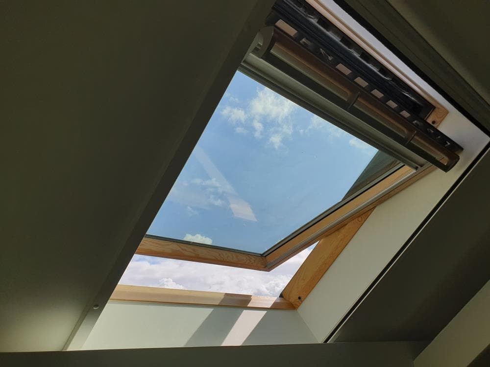 Consejos para personalizar su ventana Velux con accesorios y complementos